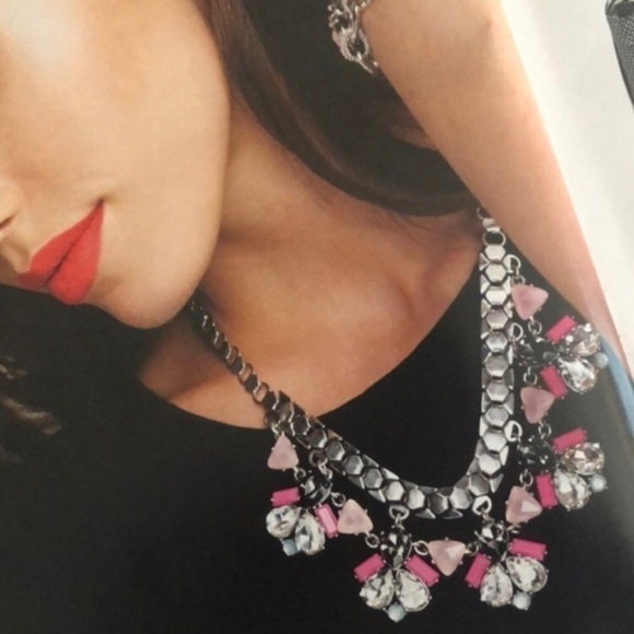 Stella & Dot Callie Statement Necklace Crystal Rhinestone Floral Silver Tone - Picture 3 of 15